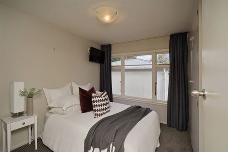 Photo of property in 1/420 Memorial Avenue, Burnside, Christchurch, 8053