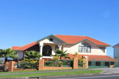 Photo of property in 87 Goodwood Drive, Goodwood Heights, Auckland, 2105