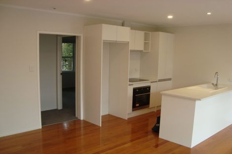 Photo of property in 4/8 Tawera Road, Greenlane, Auckland, 1051