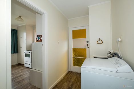 Photo of property in 1 Oxford Street, Waimate, 7924