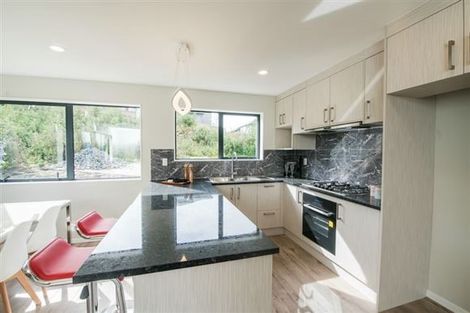 Photo of property in 11 Younger Lane, Massey, Auckland, 0614