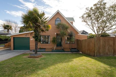 Photo of property in 16a Hartford Avenue, Papamoa Beach, Papamoa, 3118