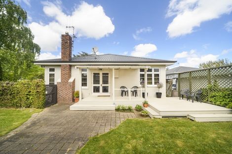 Photo of property in 32 Rangitira Avenue, Palmerston North, 4414