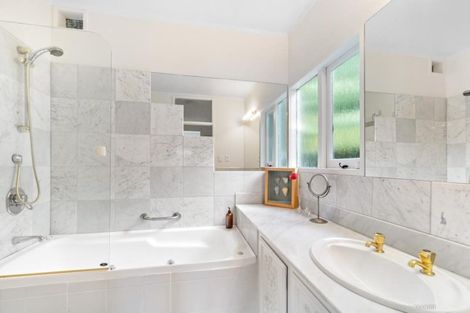 Photo of property in 3 Homewood Avenue, Karori, Wellington, 6012