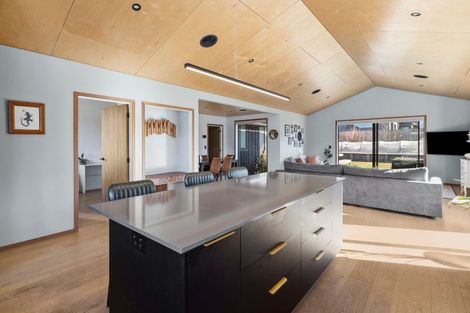 Photo of property in 9 Tahi Street, Albert Town, Wanaka, 9305