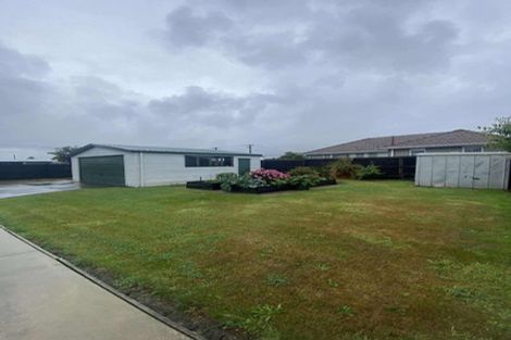 Photo of property in 2 Grosvenor Street, Redwood, Christchurch, 8051