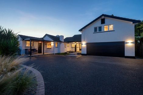 Photo of property in 25 Willow Avenue, Hannahs Bay, Rotorua, 3010