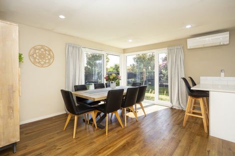 Photo of property in 1 Rosefield Lane, Northcote, Christchurch, 8052