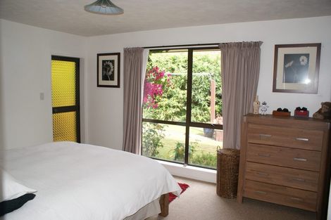 Photo of property in 20 Taupata Street, Redcliffs, Christchurch, 8081