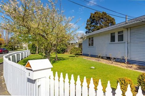 Photo of property in 2 Whakataki Grove, Waiwhetu, Lower Hutt, 5010