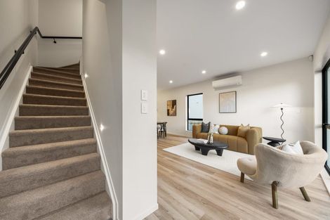 Photo of property in 1/18 Handley Avenue, Narrow Neck, Auckland, 0624