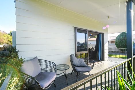 Photo of property in 6 Willowstream Grove, Cloverlea, Palmerston North, 4412