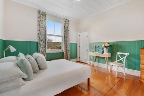 Photo of property in 14 Nelson Street, Helensville, 0800