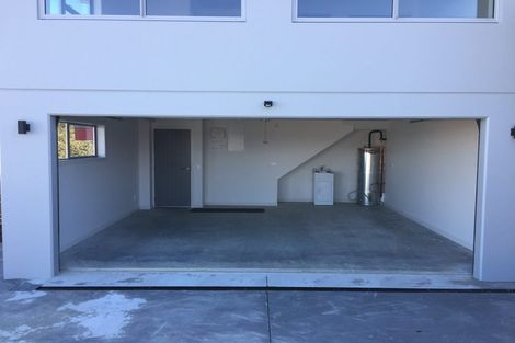 Photo of property in 90 Ashton Fitchett Drive, Brooklyn, Wellington, 6021