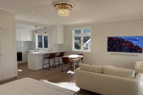 Photo of property in 43a Pohutukawa Avenue, Red Beach, 0932