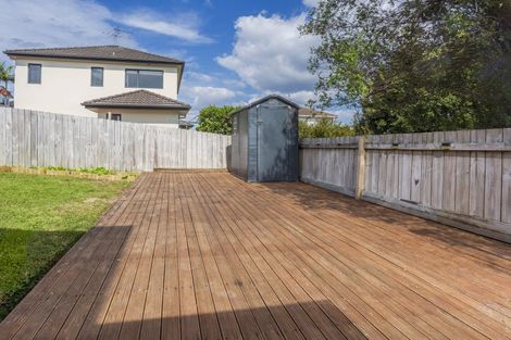 Photo of property in 8 Hornbill Drive, Fairview Heights, Auckland, 0632