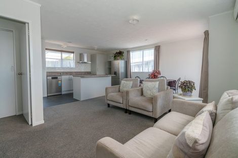 Photo of property in 33 Tiller Close, Kelvin Grove, Palmerston North, 4414