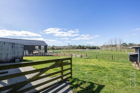 Photo of property in 179 Taupaki Road, Taupaki, 0782
