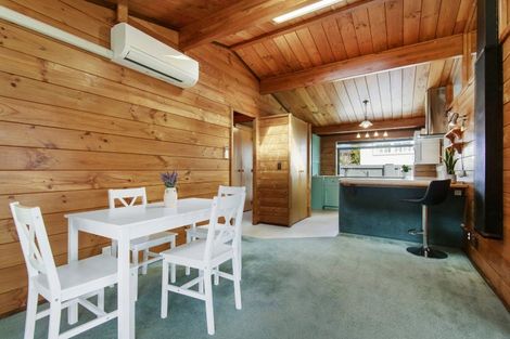 Photo of property in 8 Roband Crescent, Brown Owl, Upper Hutt, 5018