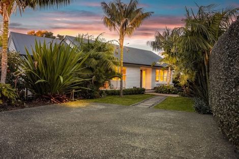 Photo of property in 58 Church Street, Devonport, Auckland, 0624