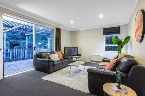 Photo of property in 47 Hicks Close, Whitby, Porirua, 5024