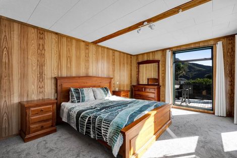 Photo of property in 173 Te Mahoe Road, Mokau, 4376