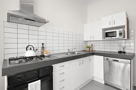 Photo of property in 20 Kenwyn Terrace, Newtown, Wellington, 6021