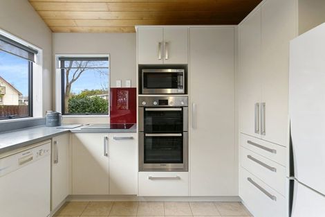 Photo of property in 5 Clarke Grove, Richmond Heights, Taupo, 3330