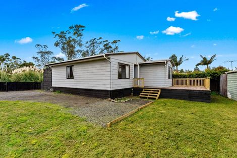 Photo of property in 4 Rere Place, Parakai, 0830