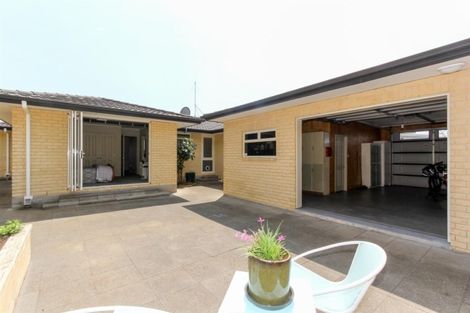 Photo of property in 46 Alberta Road, Glen Avon, New Plymouth, 4312