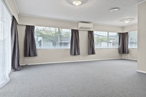 Photo of property in 32 Matthews Road, Wainuiomata, Lower Hutt, 5014