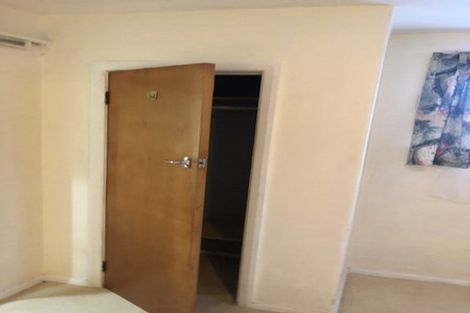 Photo of property in 32a Bancroft Terrace, Newlands, Wellington, 6037