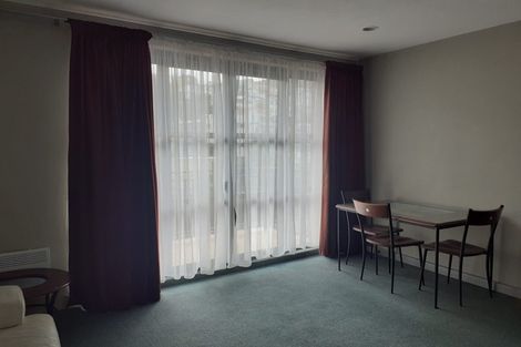 Photo of property in Atrium Towers, 5r/154 The Terrace, Wellington Central, Wellington, 6011