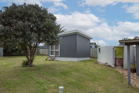 Photo of property in 5 Bayly Street, Baylys Beach, Dargaville, 0377