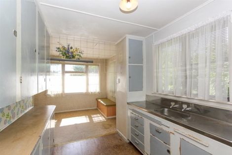 Photo of property in 5 Rimu Street, Strandon, New Plymouth, 4312