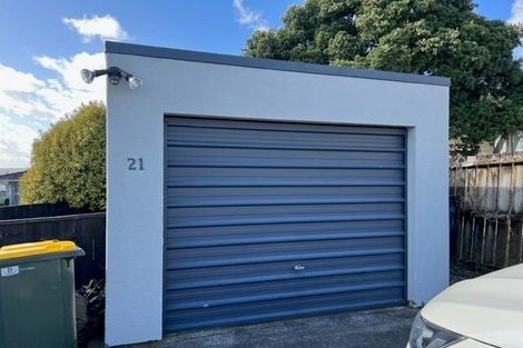 Photo of property in 21 Denarius Lane, Glendene, Auckland, 0602