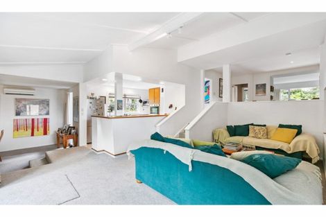 Photo of property in 75 Saddleback Rise, Murrays Bay, Auckland, 0630