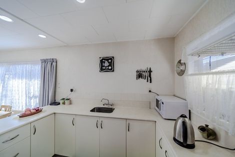 Photo of property in 17 Guildford Street, Tamatea, Napier, 4112