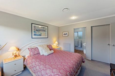 Photo of property in 5 Byron Brown Place, Otaki Beach, Otaki, 5512