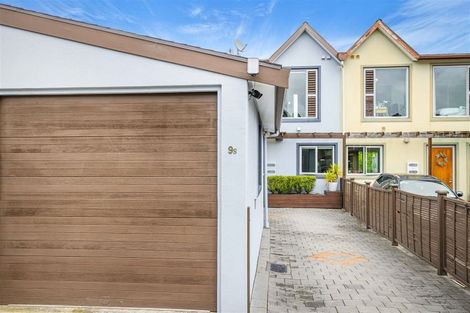 Photo of property in 9s Clearwater Cove, West Harbour, Auckland, 0618