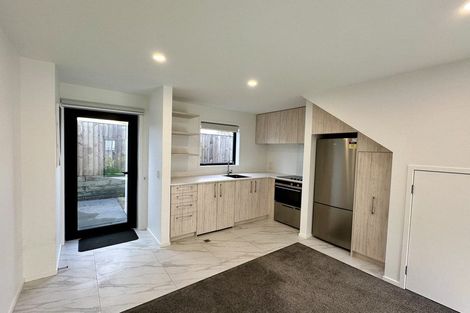 Photo of property in 8/170 Don Buck Road, Massey, Auckland, 0614