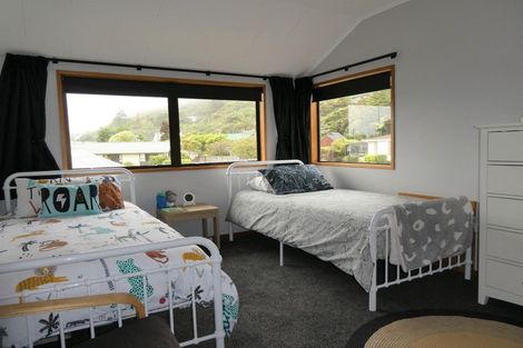 Photo of property in 14 Loris Place, Karoro, Greymouth, 7805