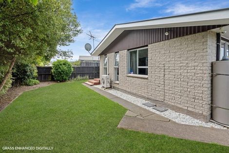 Photo of property in 2/11 Peckham Lane, Woolston, Christchurch, 8062