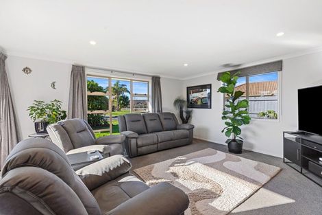 Photo of property in 1 Roxbury Place, Papamoa Beach, Papamoa, 3118