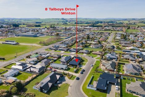 Photo of property in 8 Talboys Drive, Winton, 9720