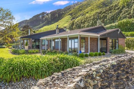 Photo of property in 204 Huia Street, Waikanae, 5391