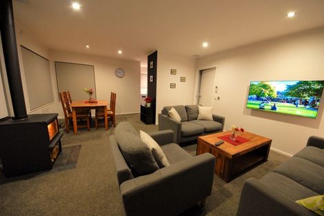 Photo of property in 8b Watts Road, Fernhill, Queenstown, 9300