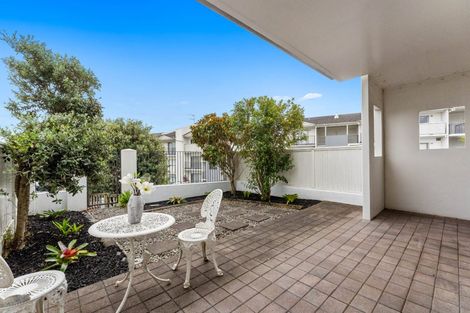 Photo of property in 1c/60 Masons Road, Oteha, Auckland, 0632