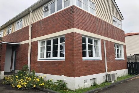 Photo of property in 106 Moorefield Road, Johnsonville, Wellington, 6037