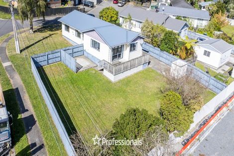 Photo of property in 1 Monarch Grove, Maoribank, Upper Hutt, 5018